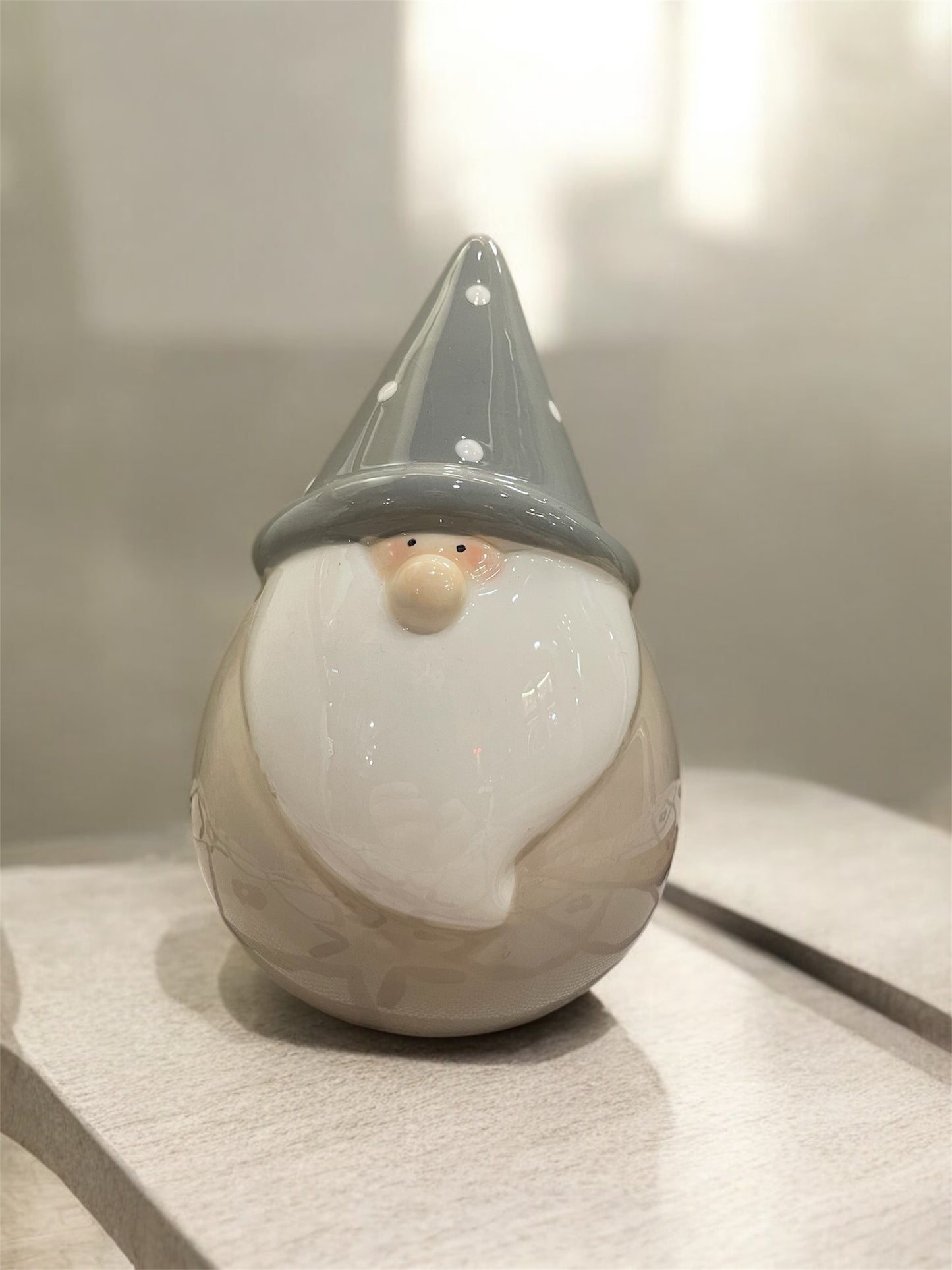 Santa grey (13 cm)